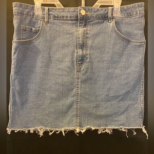 H&M. Size:14.  Jean skirt